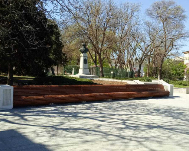 Площадь у Драматического театра. Севастополь